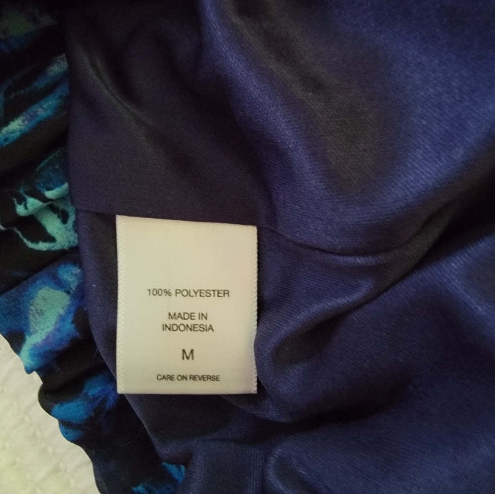New York & Company Medium mini skirt, navy, blue, and aqua. NWOT Medium - Picture 5 of 5